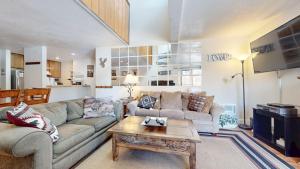 Mammoth Reservations