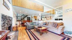 Mammoth Reservations