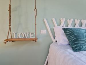 Ama Homes - Balcony Lakeview