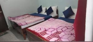 New Yamunotri homestay by Preet rS