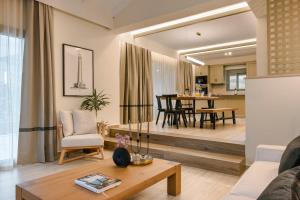 Anax by Vintage Travel