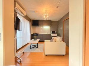 Amika First 101 AF11