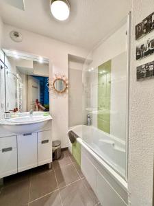 Maisons de vacances Maison de vacances au calme 4 personnes residence avec piscine : photos des chambres