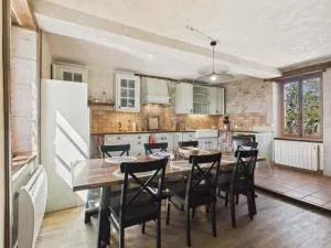 À la campagne, belle maison pour 8 avec piscine - Limeyrat