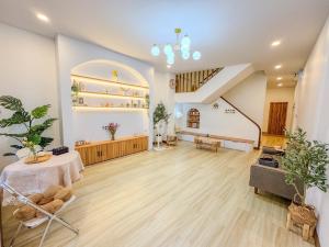 Jinbo White House Betong