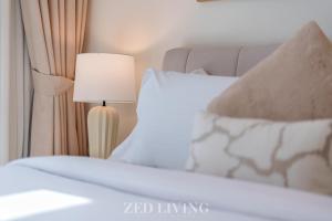 Zed Living - 2 BR next to Burj Khalifa - Burj Crown