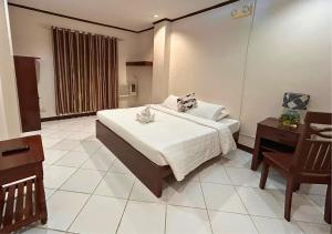 Curv Hotels minutes to Airport- Malls