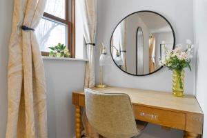 Near Ithaca!Hot Tub! LRG Home!Sleeps 10! Dogs ok!