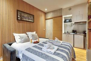 TBS 329 - Charming studio in Paris