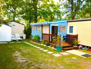 Campings MOBIL-HOME 6 pers, 40 M2, 2 CH, 2 SDB : photos des chambres