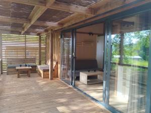 Campings Camping Domaine de Senaud : photos des chambres