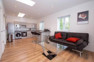 Affleck Retreat 5 - SJA Stays - Modern 1 Bed Apartment