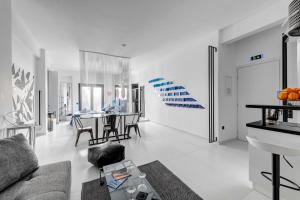 ARTROCK Experience - Olympia Loft Gallery - 64mq - Hermoupoli