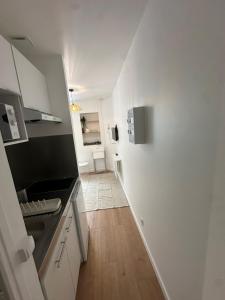 Studio refait à neuf, lumineux - 131