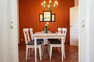 Gemütliches Haus mit großem traumhaften Garten