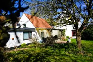 Gemütliches Haus mit großem traumhaften Garten - Лемвердер