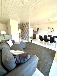 Rauhaisa rivitalo kolmio saunalla