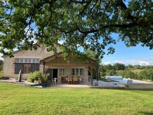 B&B / Chambres d'hotes La grange a Tissac : photos des chambres