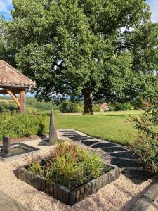 B&B / Chambres d'hotes La grange a Tissac : photos des chambres