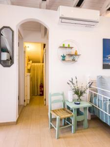 Dollhouse Loft Apartment by MPS