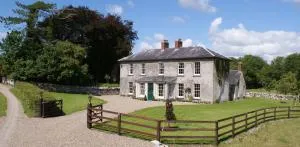 Inchiquin House, period home in the heart of the Burren - 恩尼斯