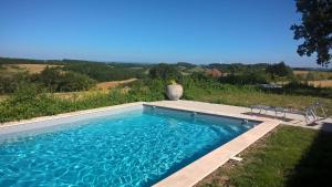 B&B / Chambres d'hotes La grange a Tissac : photos des chambres