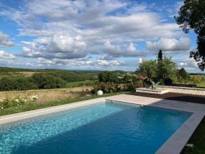 B&B / Chambres d'hotes La grange a Tissac : photos des chambres