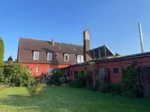 Großzügige Ferienwohnung nahe Berlin - Päwesin