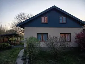 Chata na hradzi - Lekárt