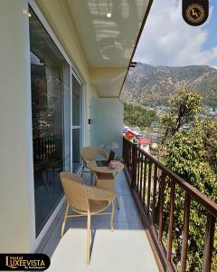 Luxeevista - By Navodayans