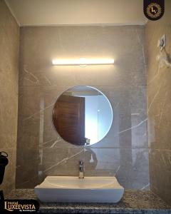 Luxeevista - By Navodayans