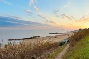 Coastal Charm In Clacton On Sea - 滨海弗林顿