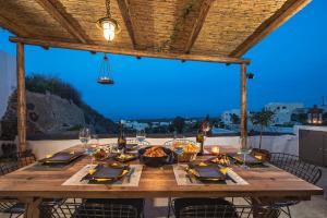 Old Vourvoulos Houses Santorini Greece