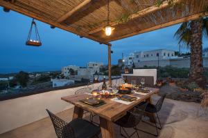 Old Vourvoulos Houses