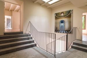 Beautiful 15th century villa on 30 acre estate, for families only