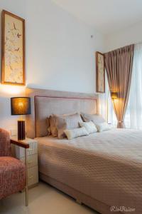 Trizen Amber 2-Bedroom Apartment with Free WIFI
