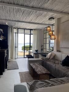 Loft 1 Beachfront Porto Faro img16