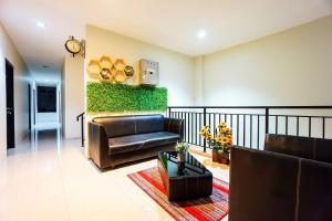 Hotel O Manado near Gereja Advent Tikala Baru formerly Rids Hotel