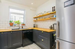 Bright, stylish townhouse