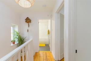 Bright, stylish townhouse