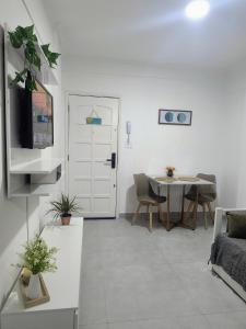 Kitnet - Pé na Areia