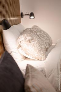 Lukiškės Central Apartment - Self Check-in and Parking Option