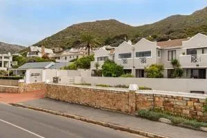 38 St James Terrace - Modern Seaside Gem - St James