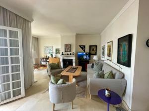 Marbella - House - Sleeps 4 - Pool - Parking