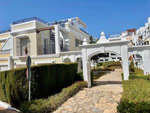 Marbella - House - Sleeps 4 - Pool - Parking