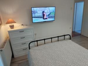 Apartment - Sleeps 8 - Pet friendly - Balcony