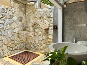 Queens Mount Eco Habitat