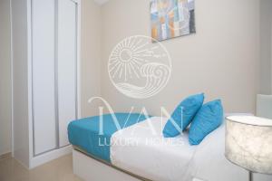 Casa Jessy Ivan Luxury Homes 2ªPlta Sur 1ªLinea