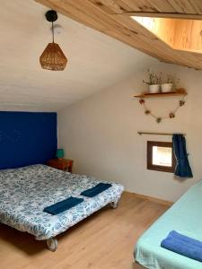 Sejours chez l'habitant Les Favouilles - Gite & Chambres d hotes : Chambre Quadruple