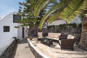 Old Vourvoulos Houses Santorini Greece